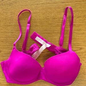 Pink Victoria’s Secret T-Shirt push up bra 34A Magenta